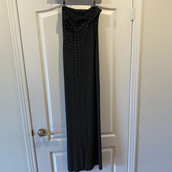 Le Chateau Vintage Y2K striped maxi halter dress with side slit - Picture 1 of 3